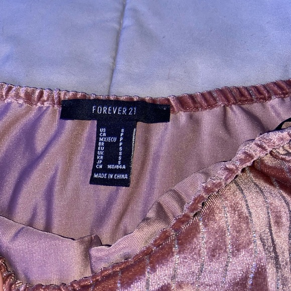 forever21 striped of the shoulder crop top - Picture 4 of 4